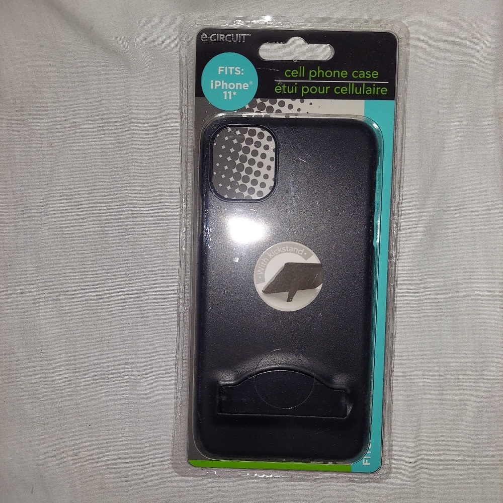 IPhone 11 case with kickstand